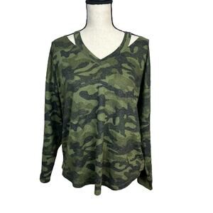 Jolie & Joy Faded Camo Cutout V-Neck Long Sleeve Top Women’s 1X NWT